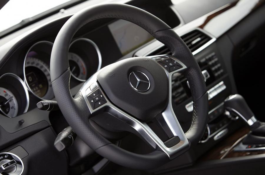  Mercedes-Benz C350 4Matic 2012 года  (фото 15 из 29)
